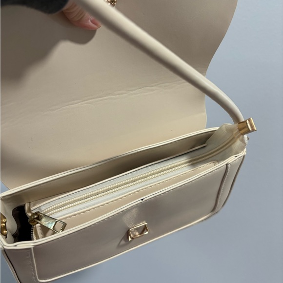 🤍 Beige Shoulder Bag 🤍 - Picture 4 of 5